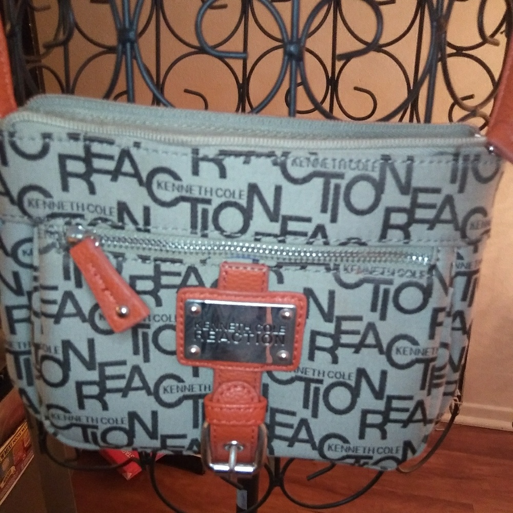 Kenneth Cole Reactions CrossBody Bag - NWT